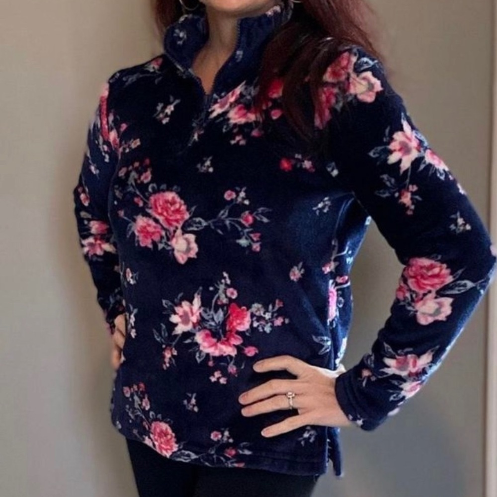 Floral print sweater